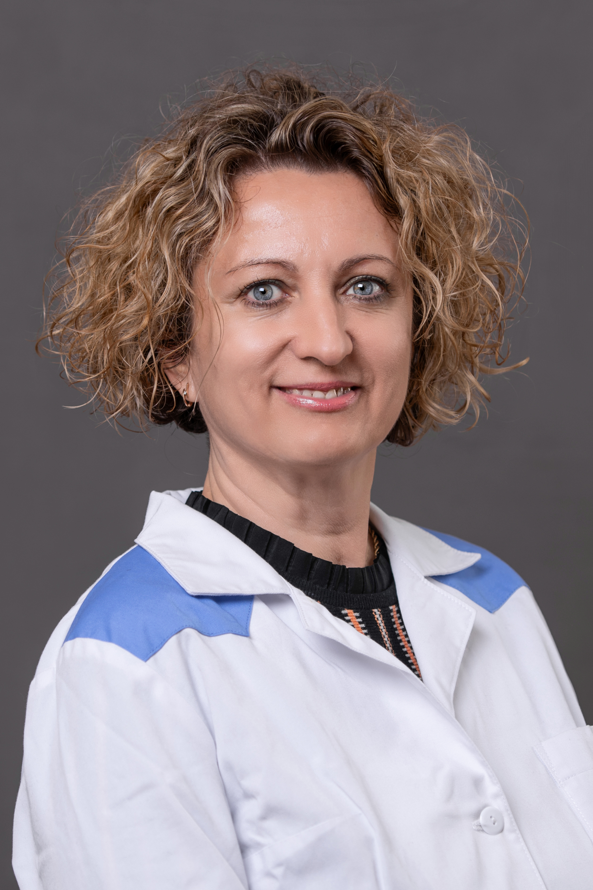 Dr.  Petróczy Natália 