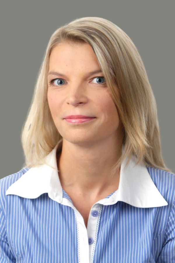Dr Viszoki  Mónika 